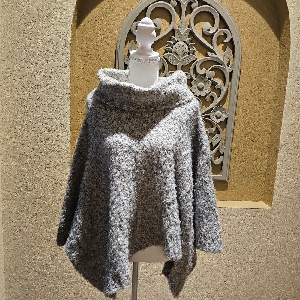 Ponsesa Cowl Neck Bouclé Knit Poncho Sweater Relaxed Cozy Luxury Heathered Grey - Picture 3 of 10